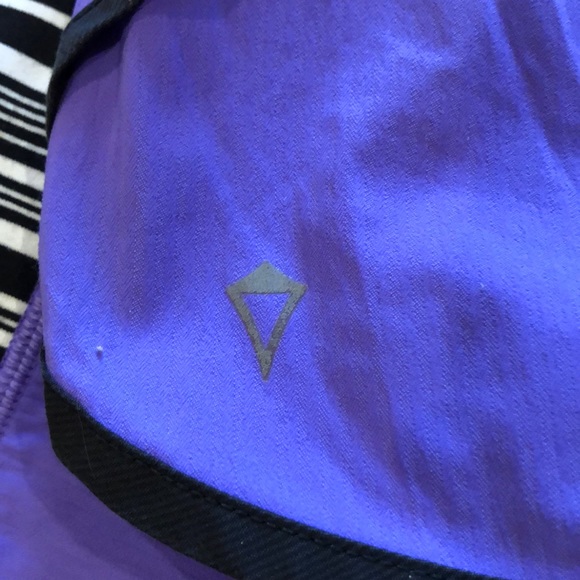 Ivivva Girl’s Shorts - Picture 4 of 4